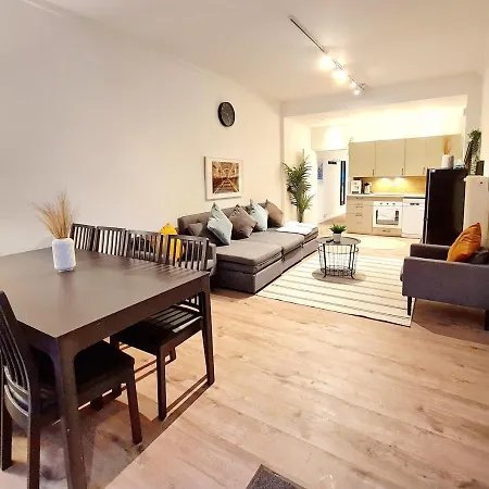 Spacious Flat Next To Goldbekkanal In Hamburg Winterhude